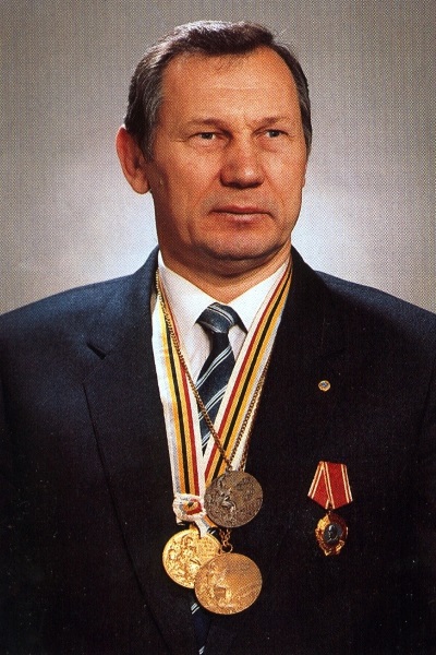 Медведь Александр Васильевич